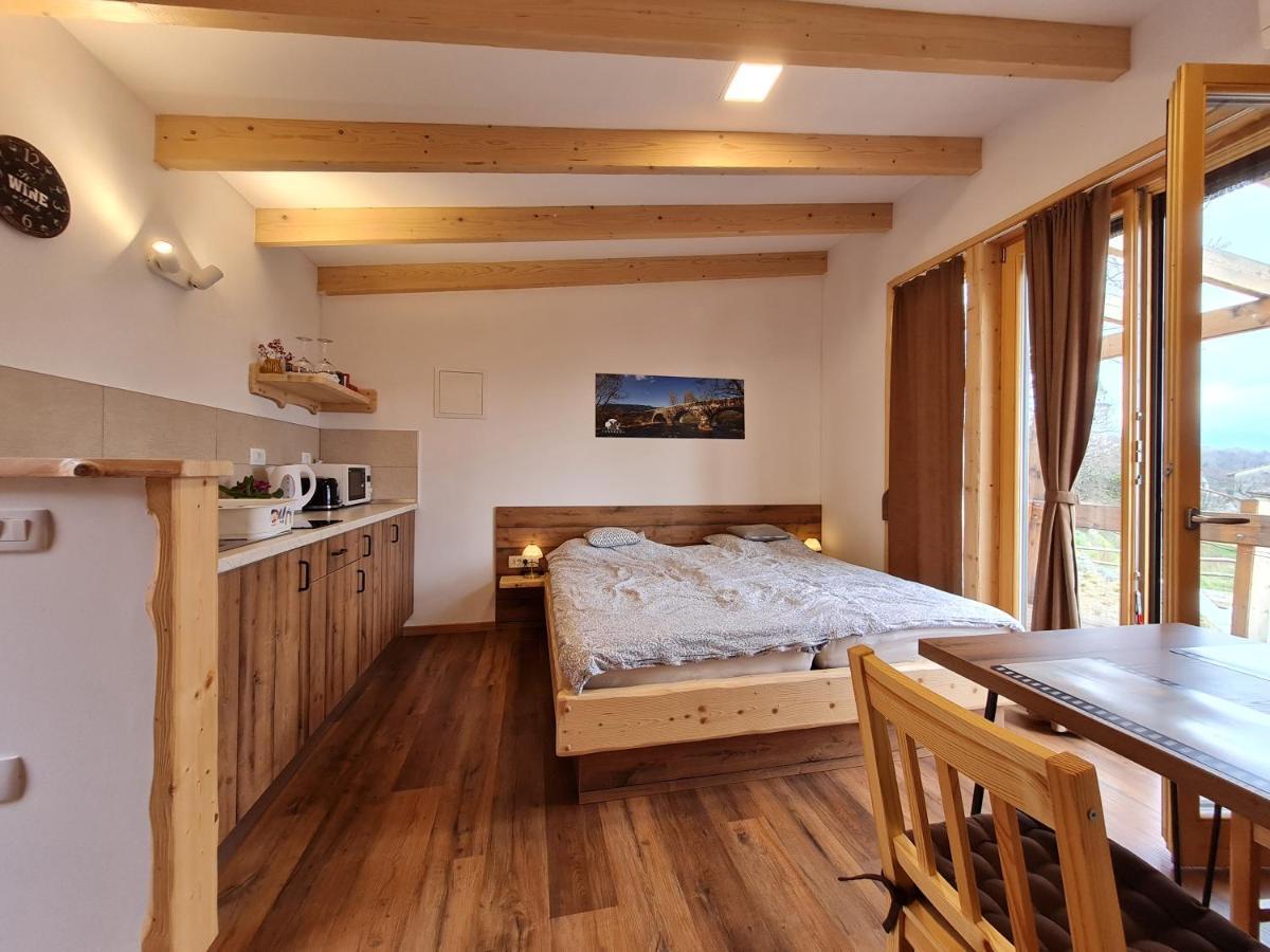 Panorama Glamping Vipavska Dolina Lägenhet Dobravlje Exteriör bild
