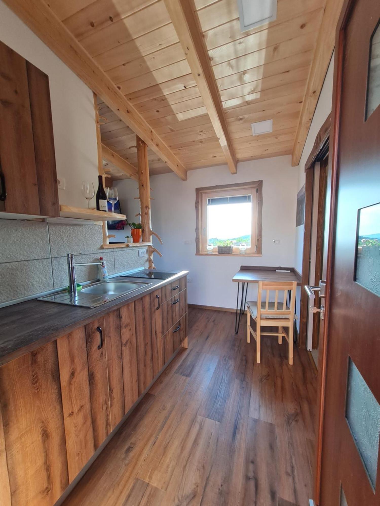 Panorama Glamping Vipavska Dolina Lägenhet Dobravlje Exteriör bild